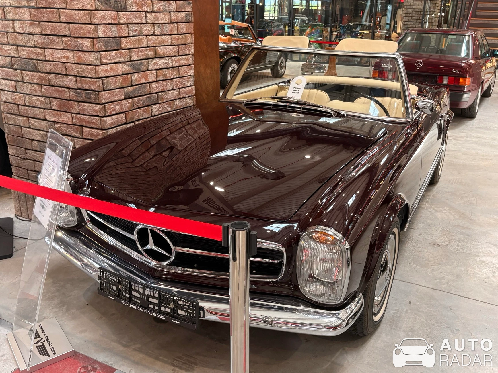 Mercedes-Benz W113 spotted in Palma