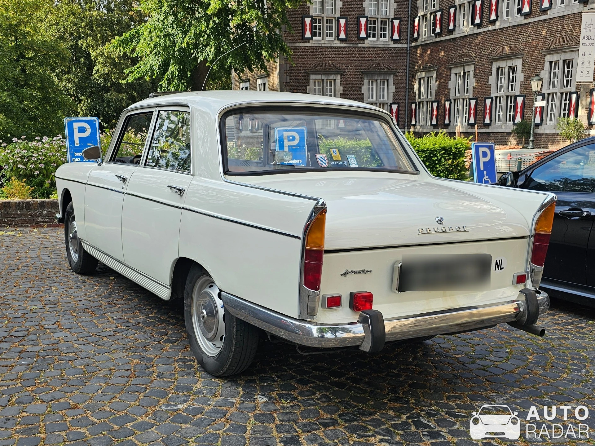 Peugeot 404 spotted in Kerkrade