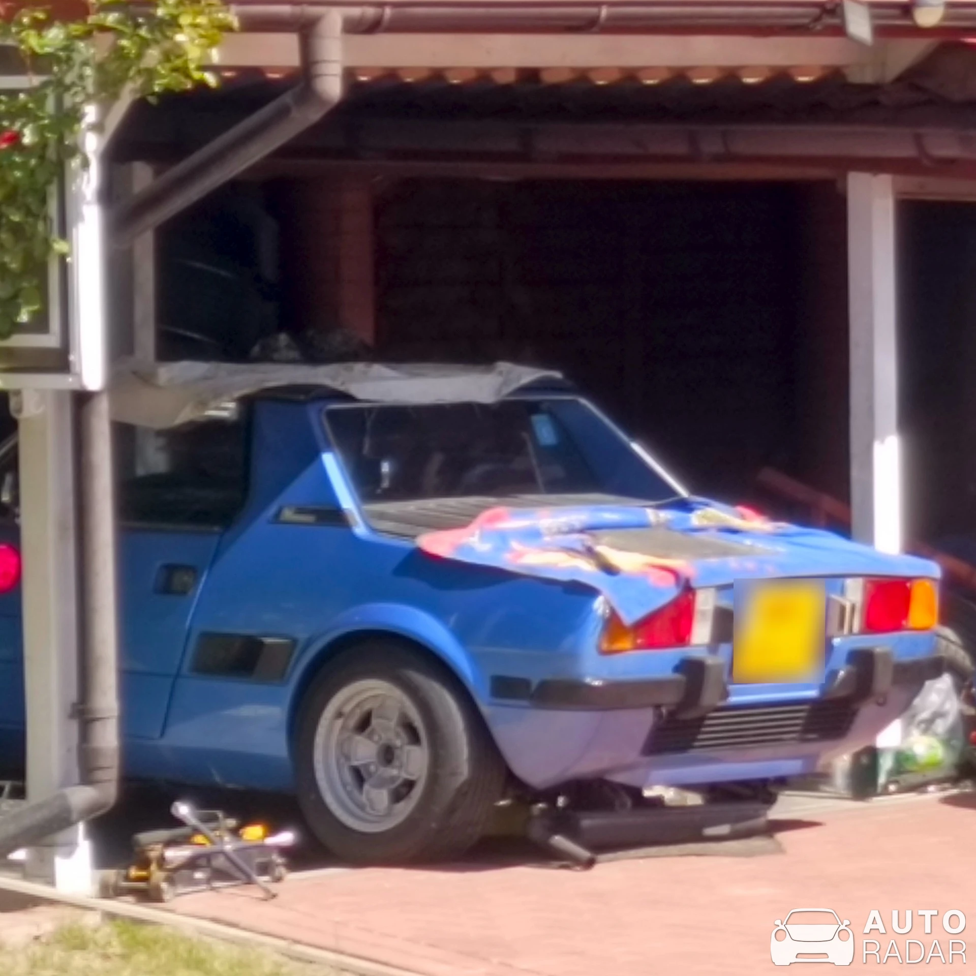 Fiat X1/9 spotted in Sochaczew