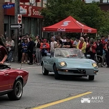 Alfa Romeo Spider 2.0i spotted in Ottawa