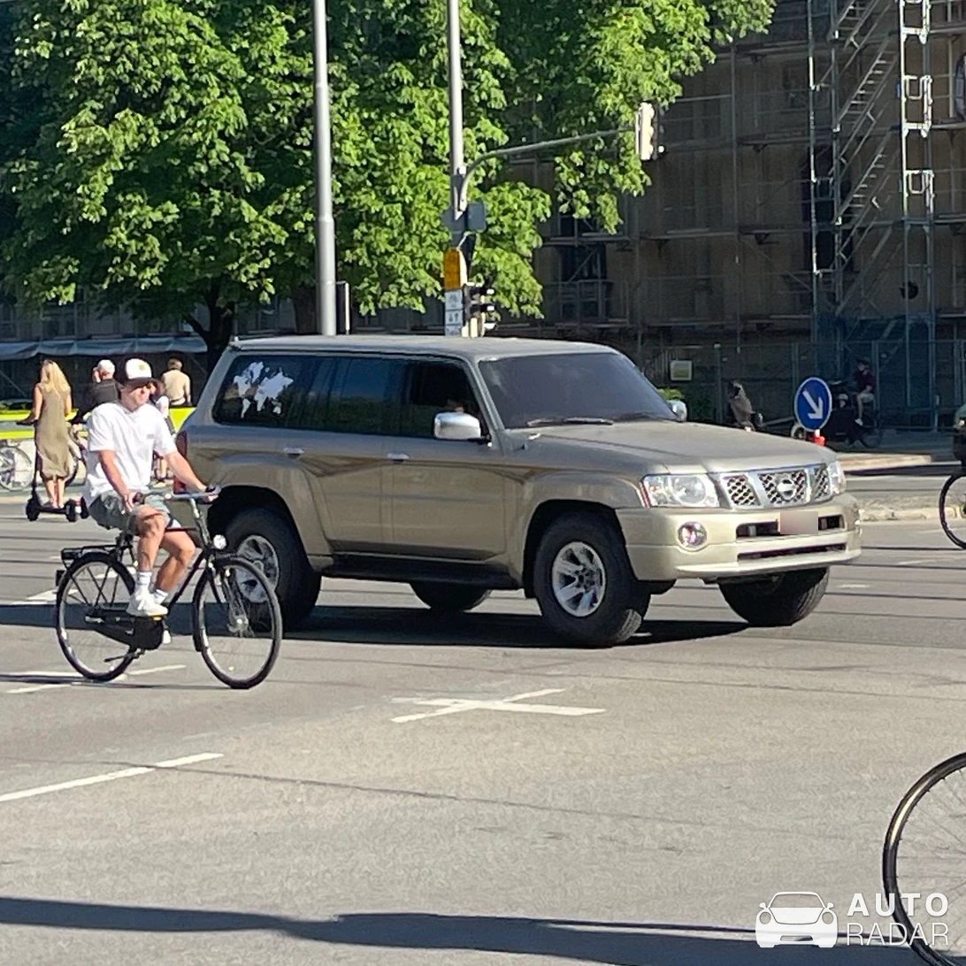 Nissan Patrol Super Safari spotted in München