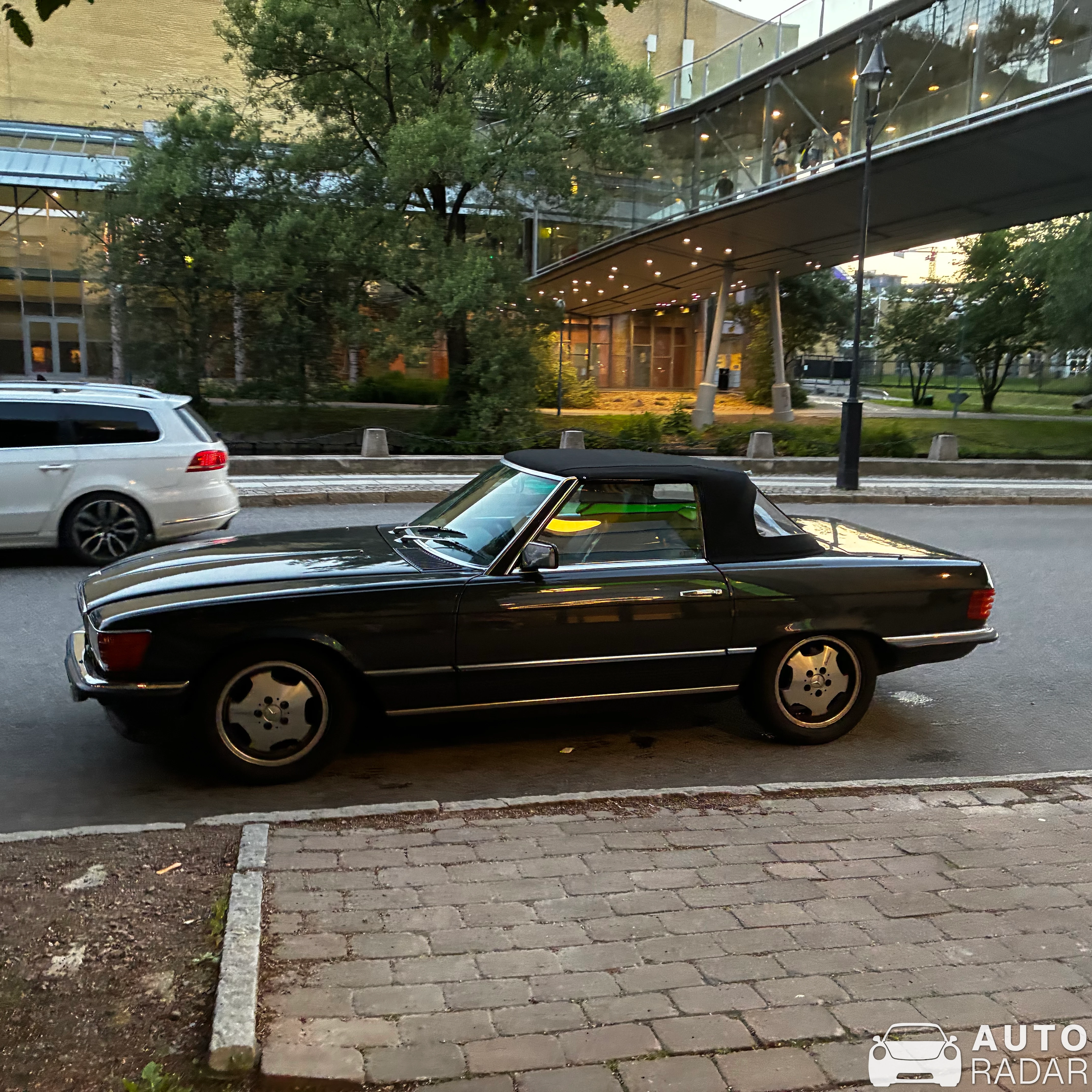 Mercedes-Benz SL 500 spotted in Göteborg