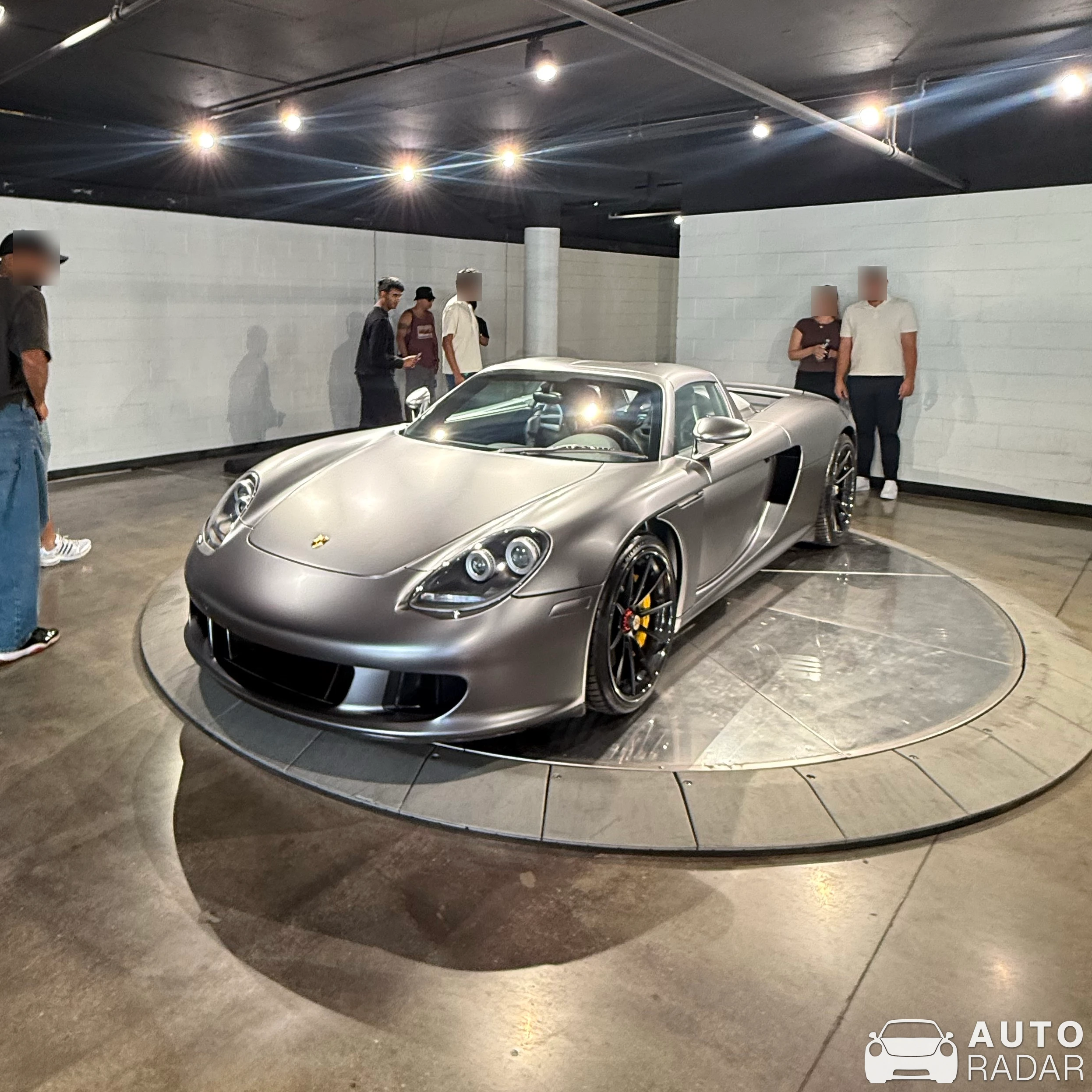 Porsche Carrera GT spotted in Santa Clarita