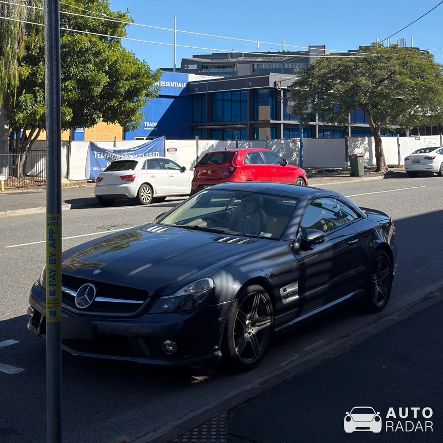 Mercedes-AMG SL 63 R230 spotted in Acacia Ridge