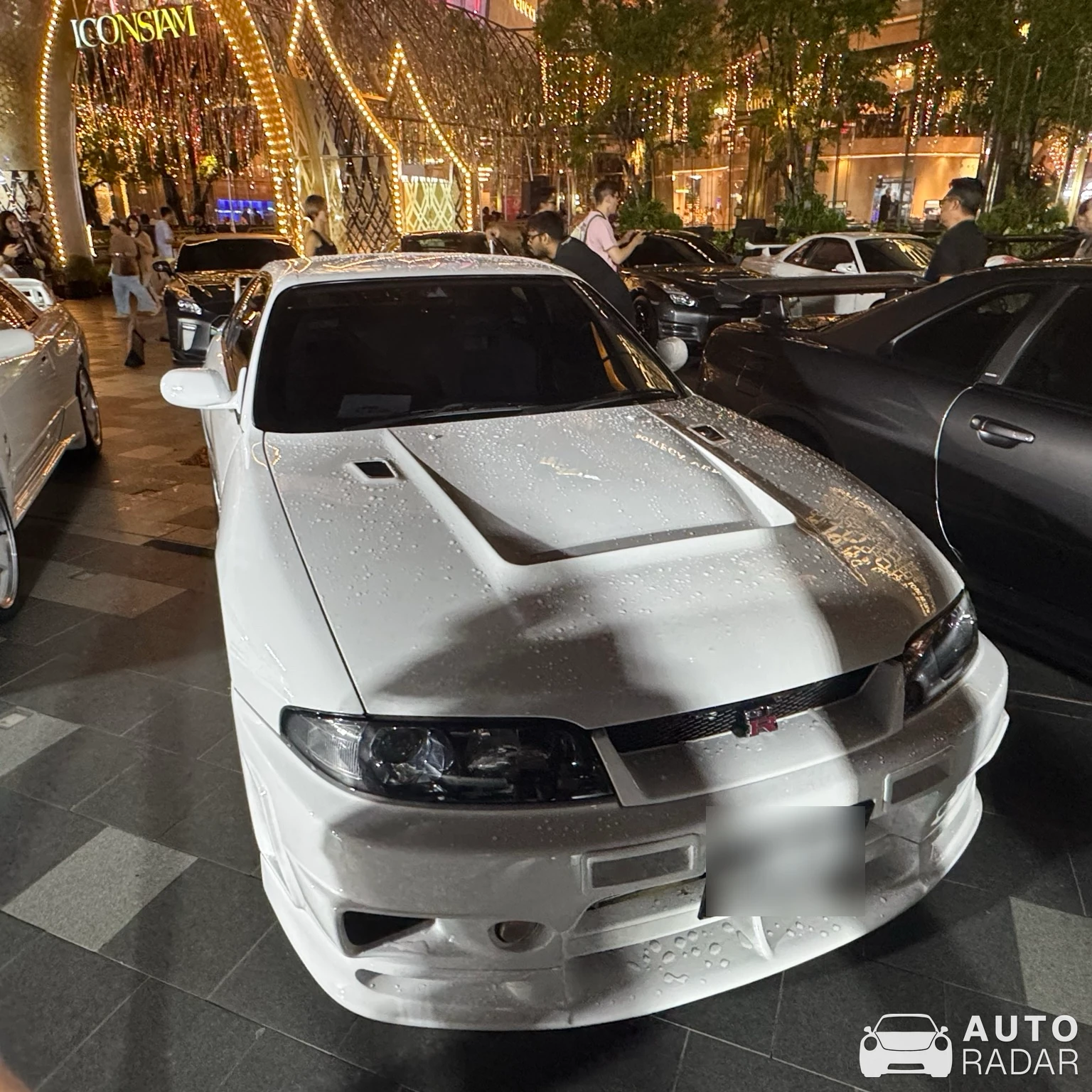 Nissan Skyline R33 spotted in Khlong San District