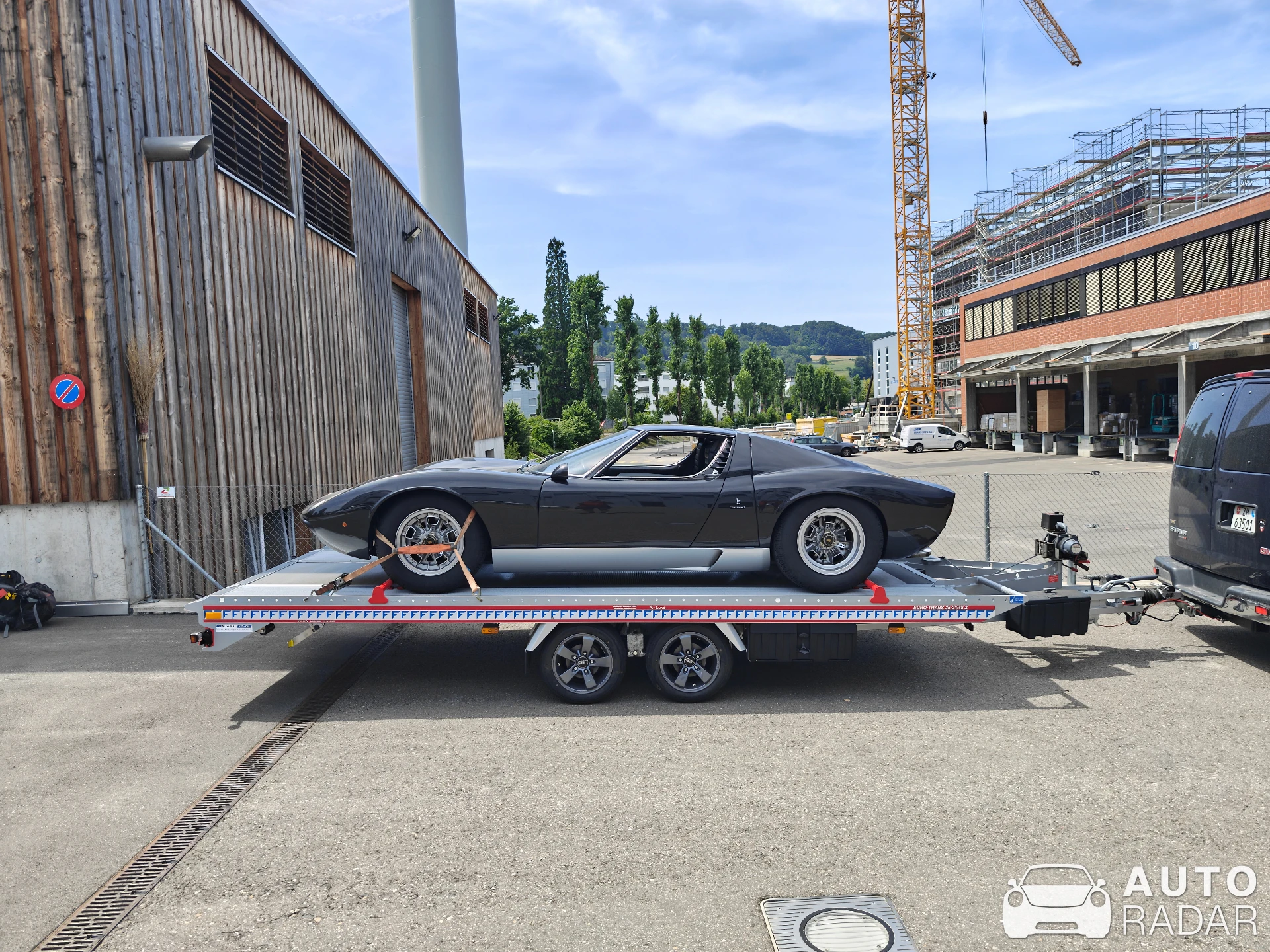 Lamborghini Miura P400 SV spotted in Embrach