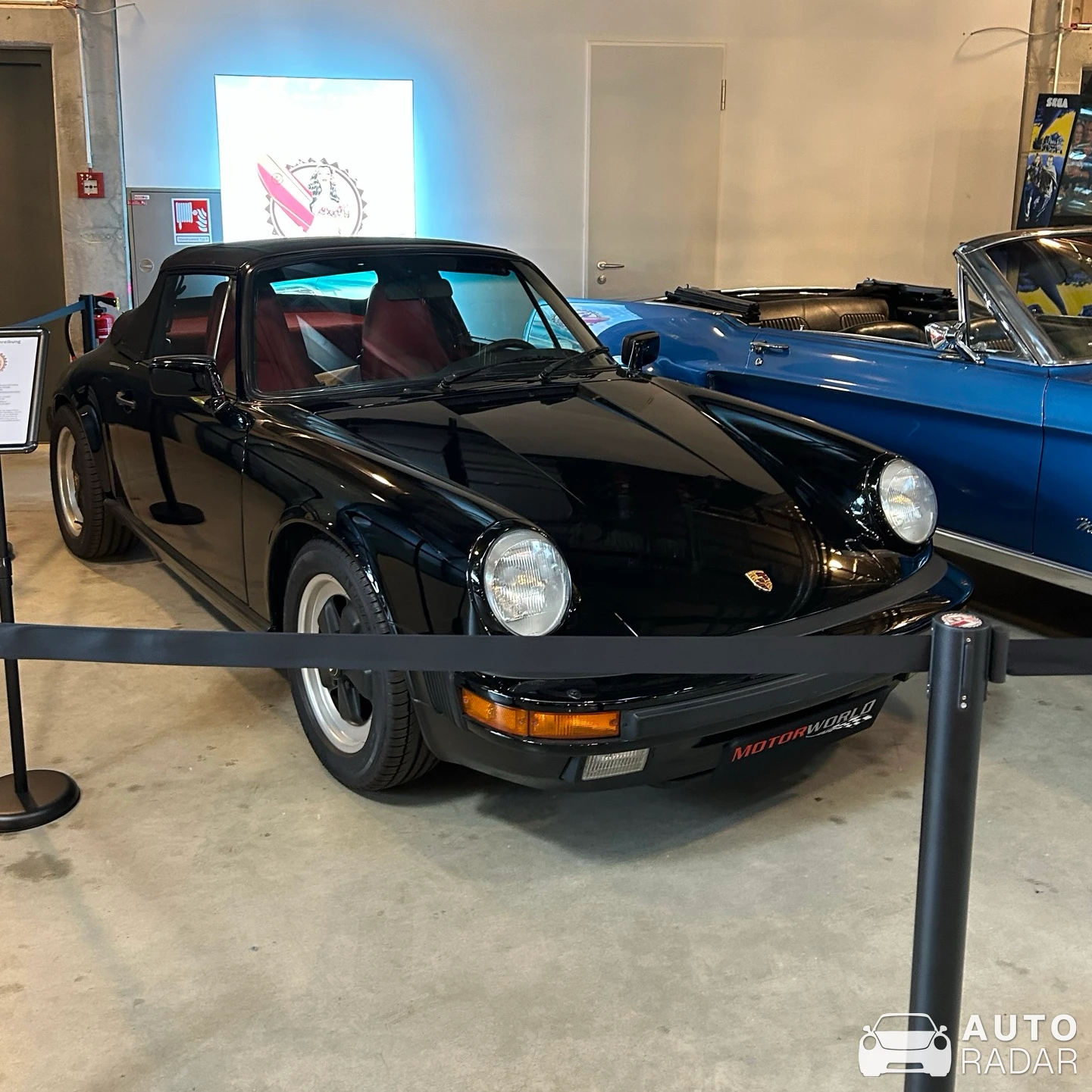 Porsche 911 Carrera 3.2 Cabriolet spotted in München