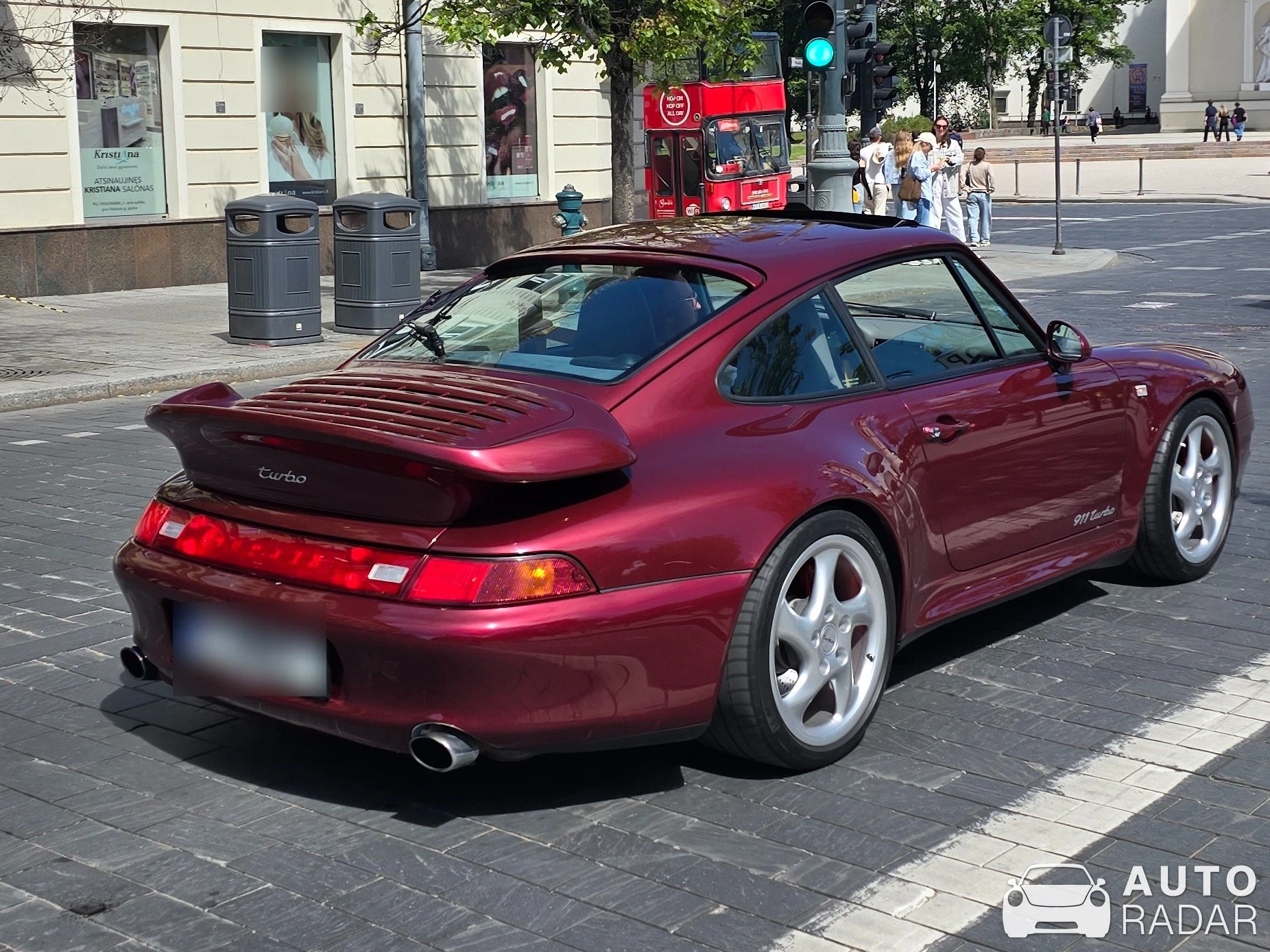 Porsche 993 Turbo spotted in Vilnius