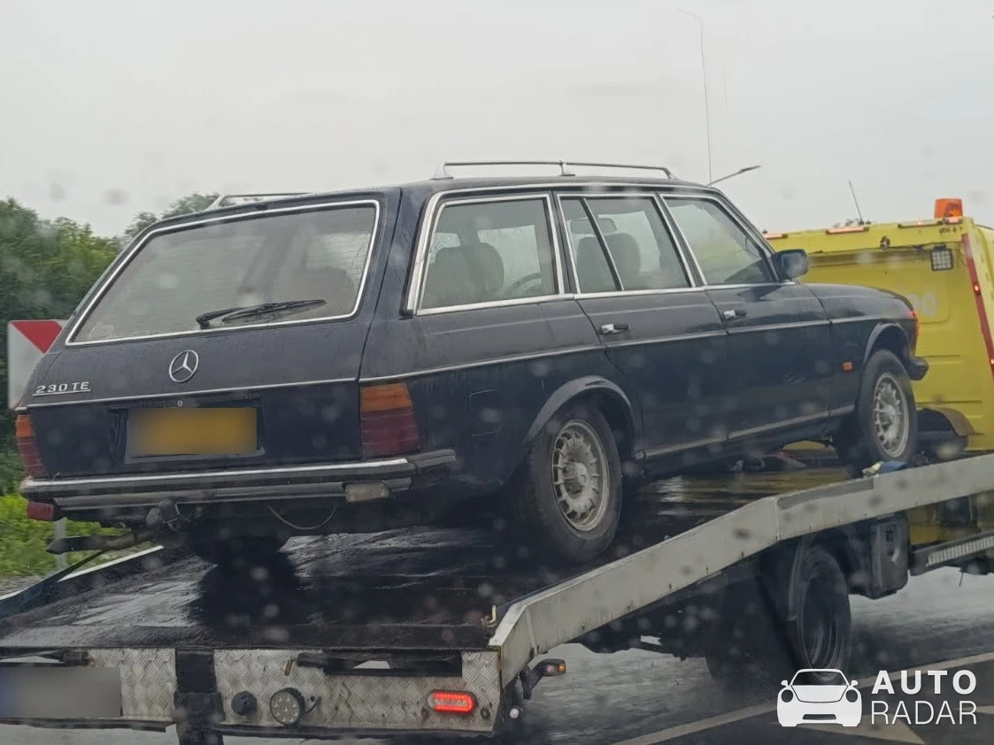 Mercedes-Benz 230 TE W123 spotted in Częstochowa