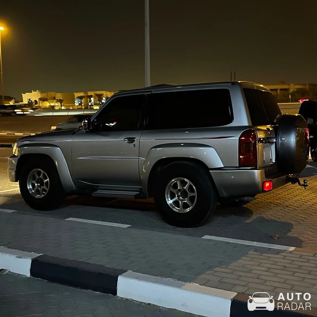 Nissan Patrol V Y61 3-door spotted in الشارقة