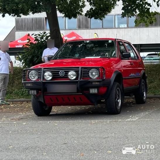 Volkswagen Golf Country spotted in Kortrijk