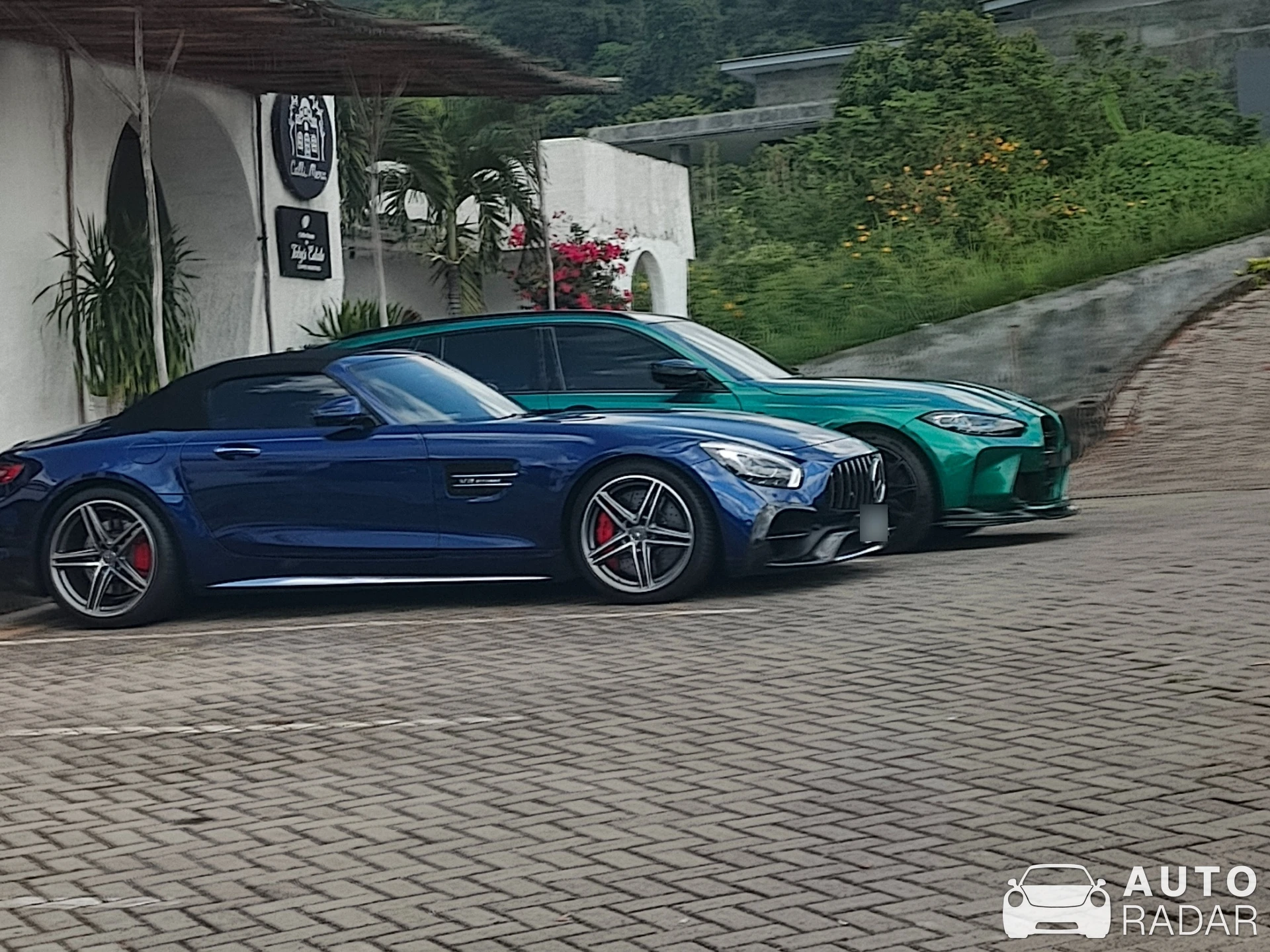 Mercedes-AMG GT C Roadster R190 2019 spotted in Pasuruan