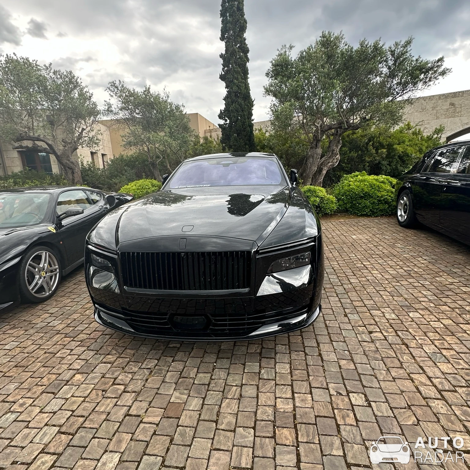 Rolls-Royce Spectre Black Badge spotted in Spata
