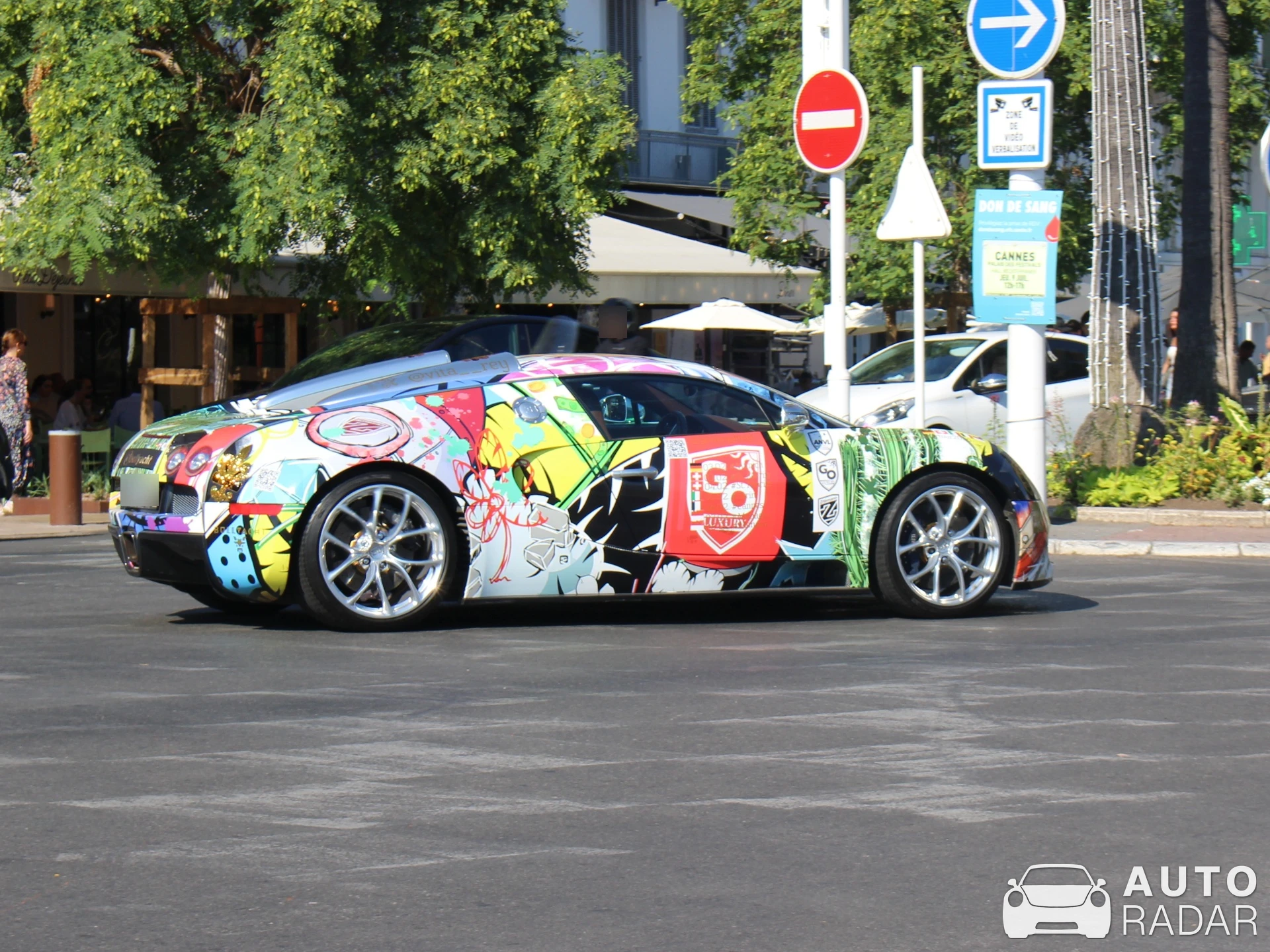 Bugatti Veyron 16.4 spotted in Cannes