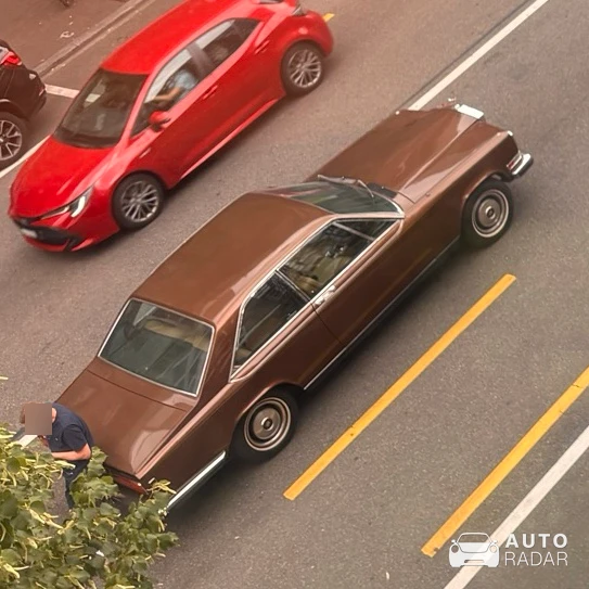Rolls-Royce Camargue spotted in Embrach