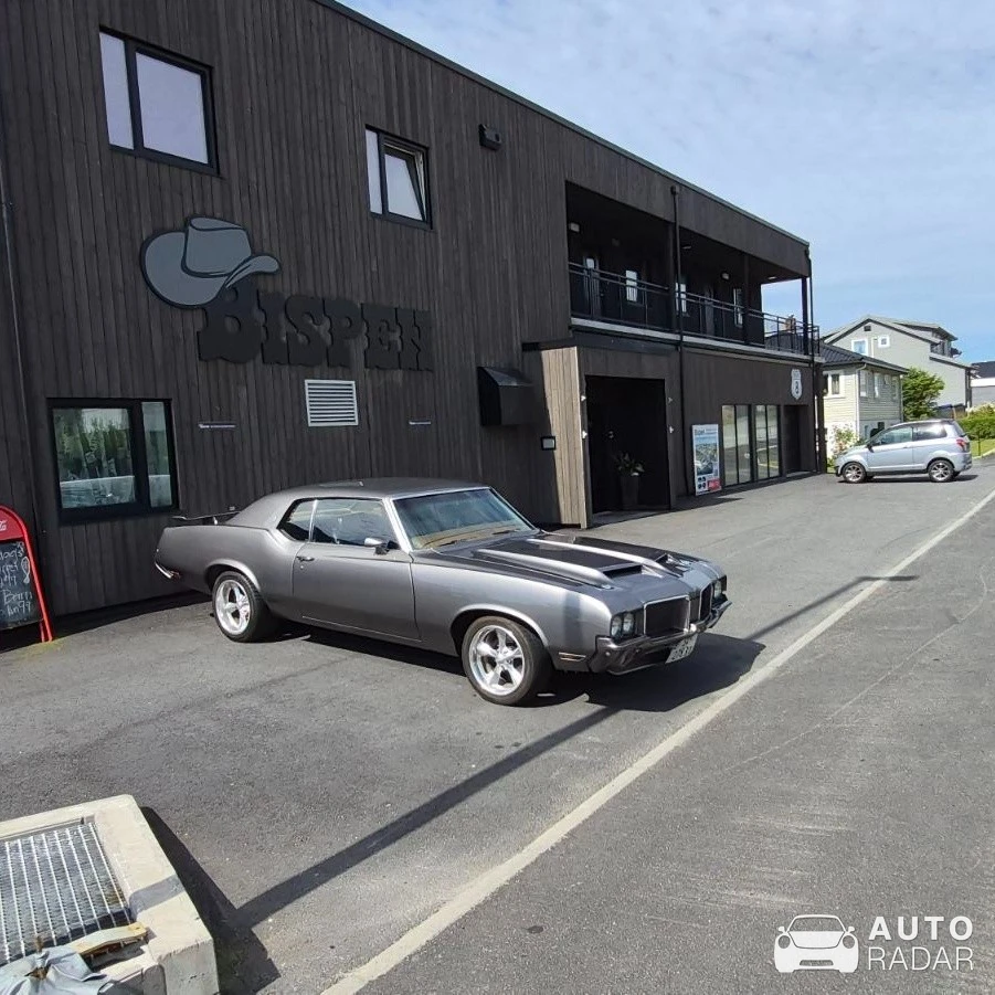 Oldsmobile 442 spotted in Borhaug