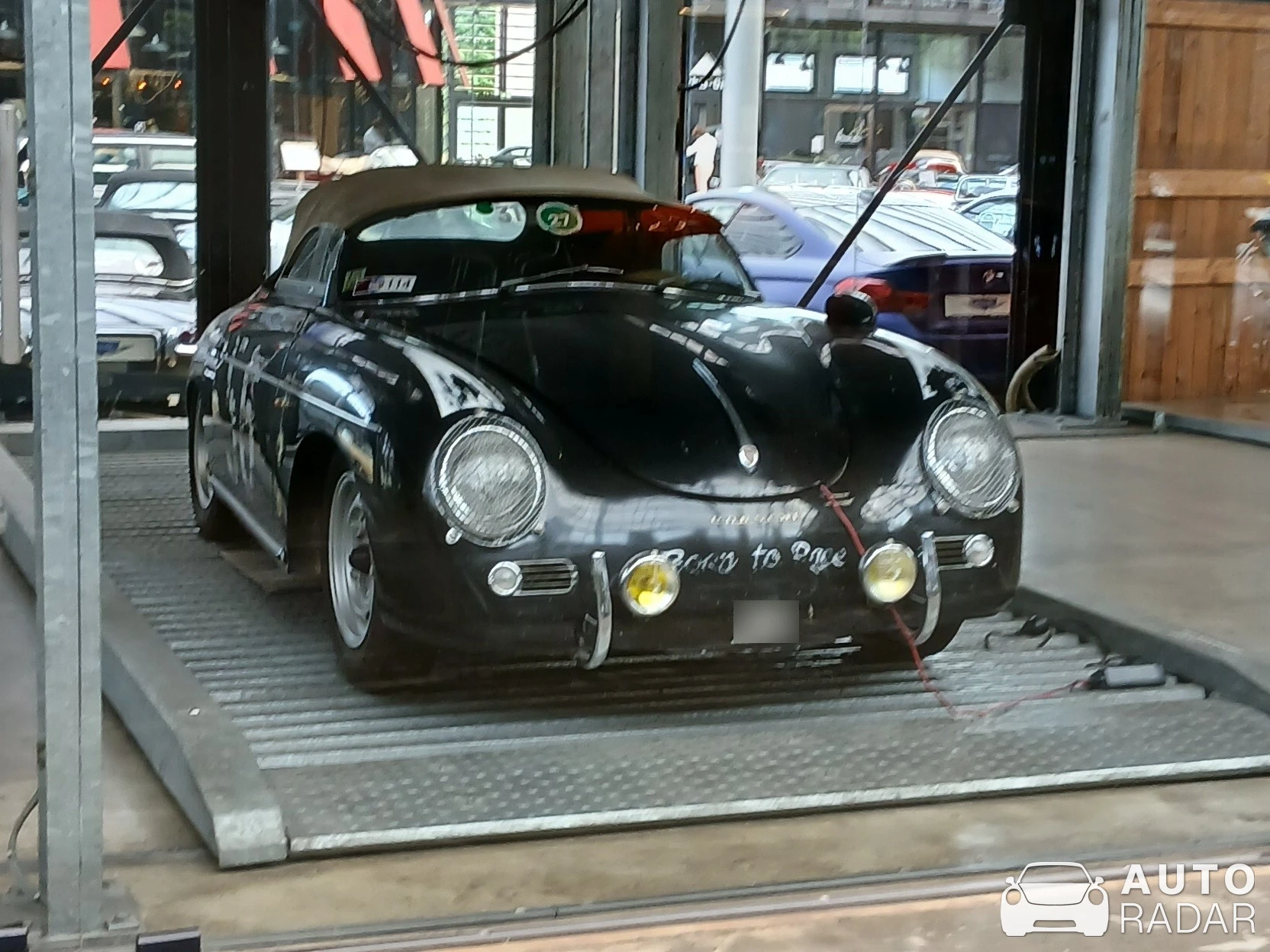 Porsche 356 Speedster spotted in Düsseldorf