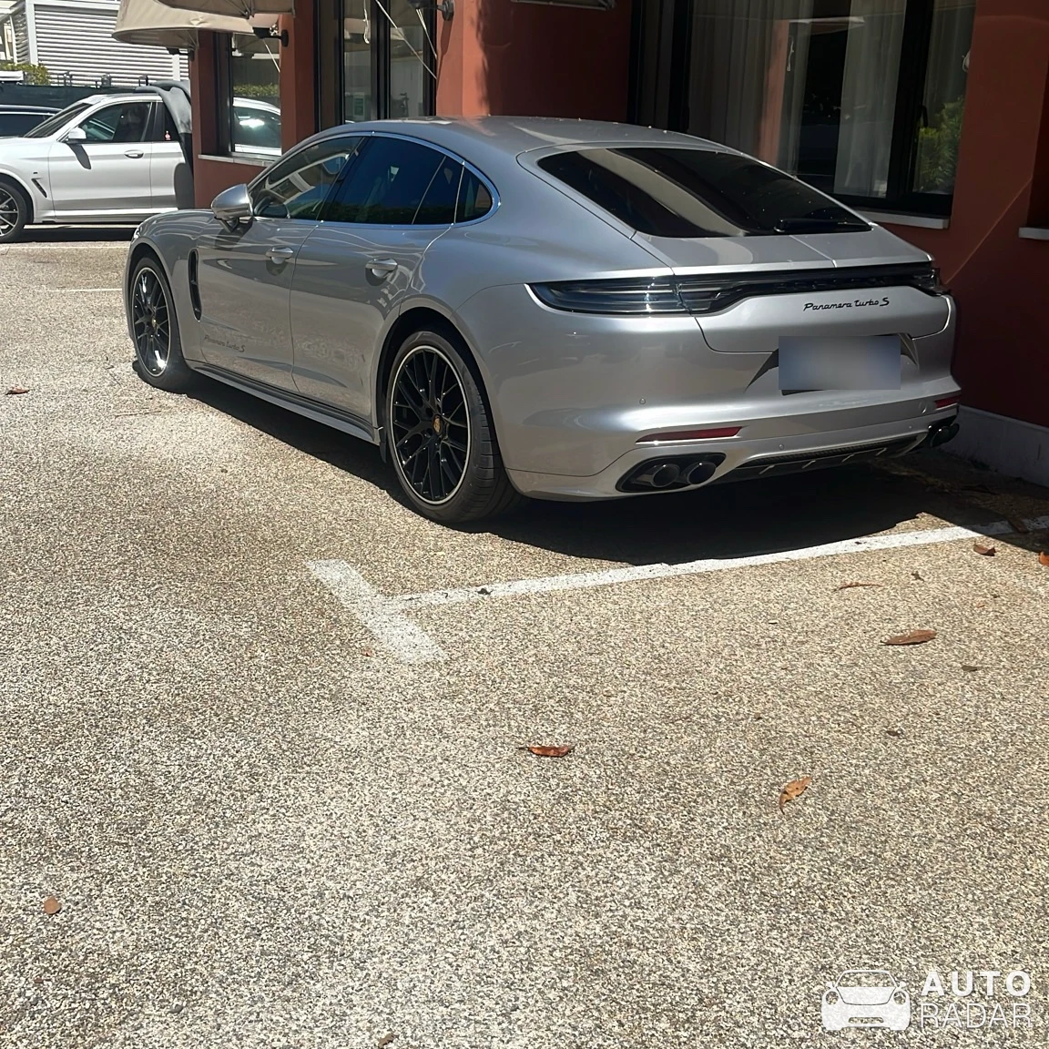 Porsche Cayenne Turbo S spotted in Sirmione, Italy