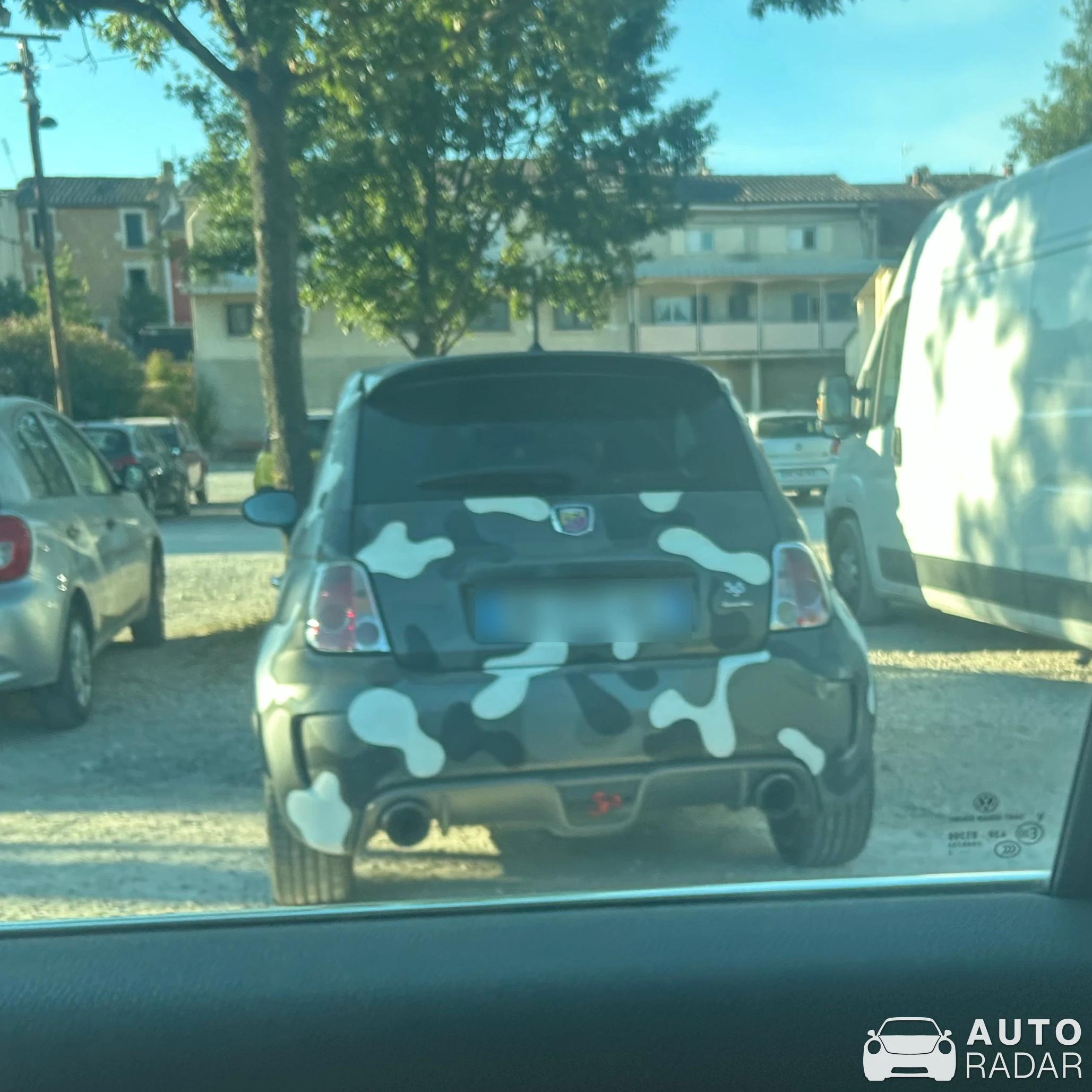 Abarth 595 spotted in Villeneuve-lès-Avignon