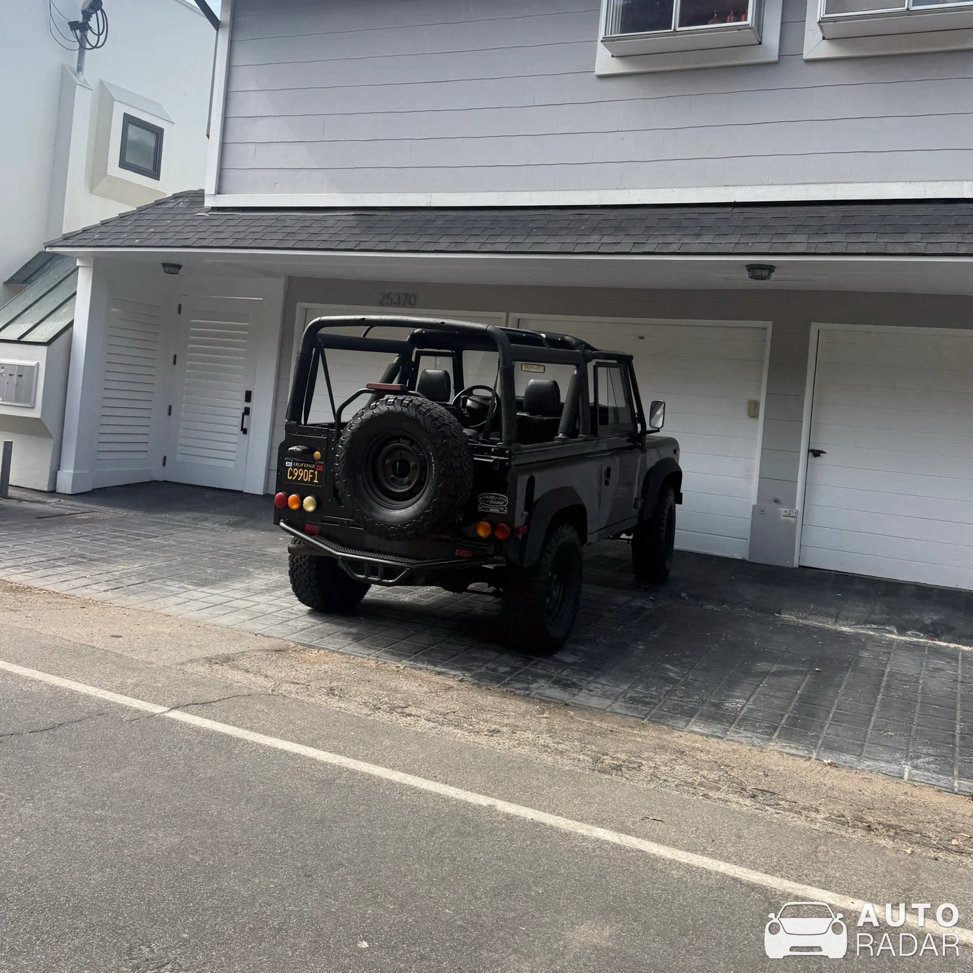 Land Rover Defender spotted in Malibu