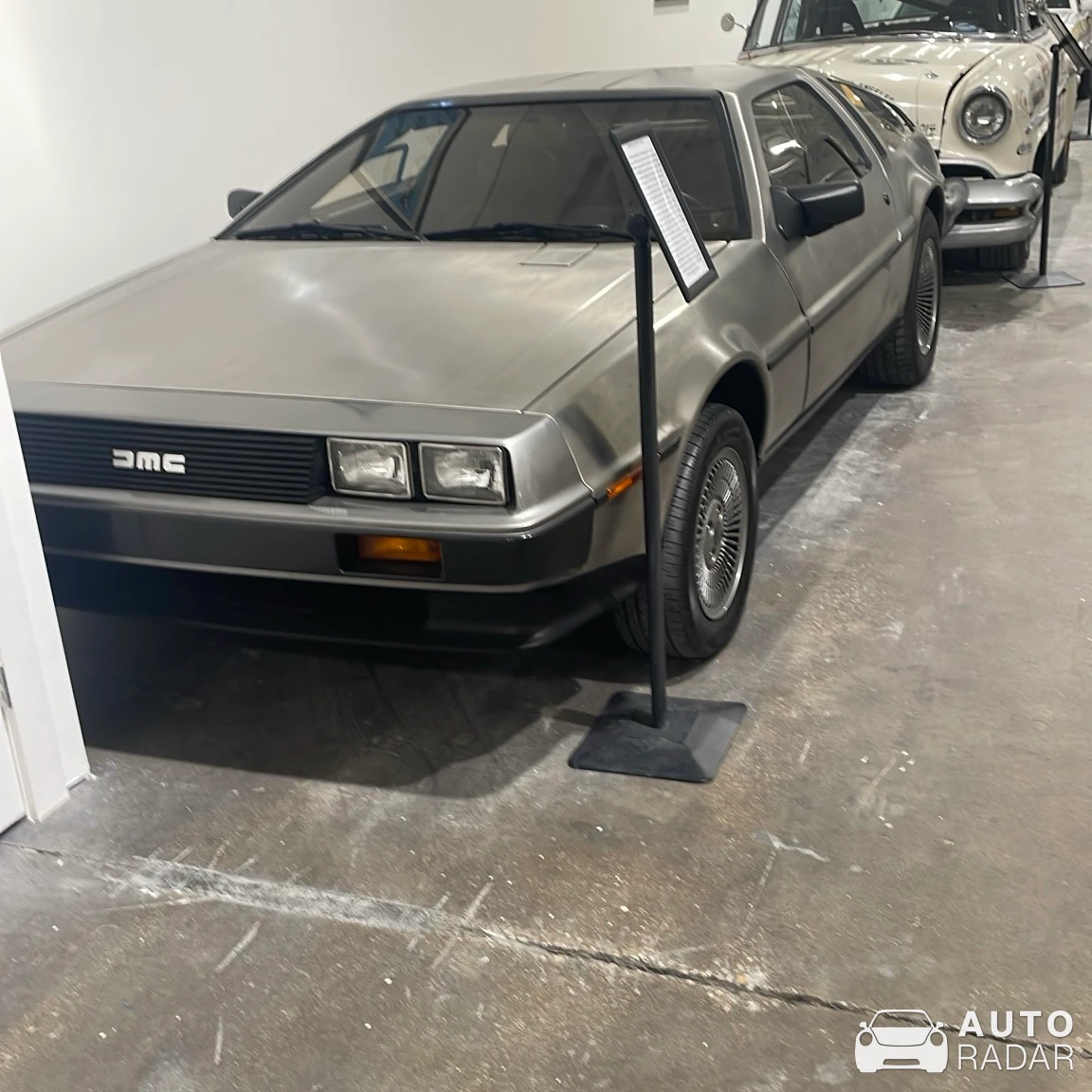 DeLorean DMC-12 spotted in Fort Worth