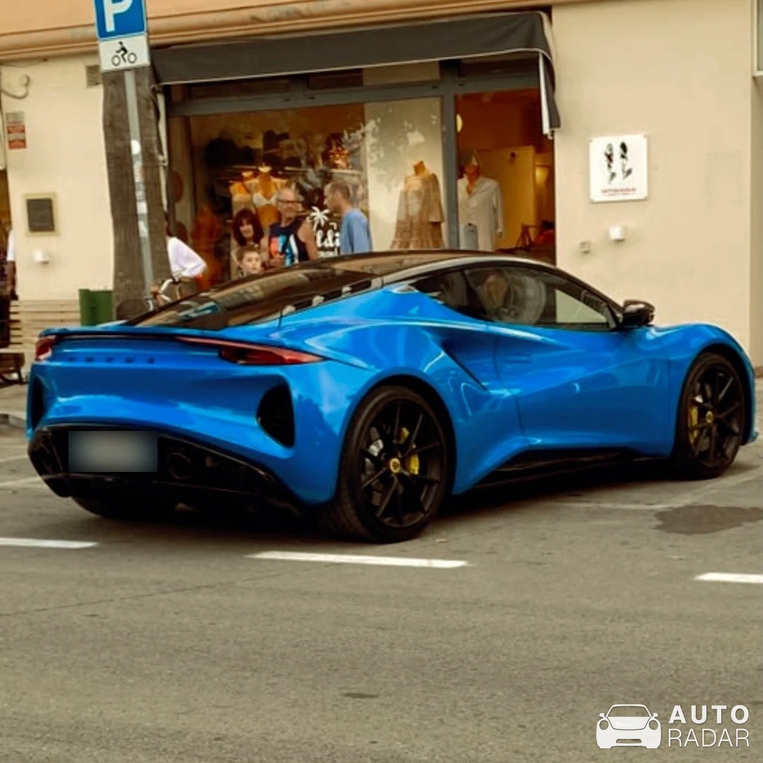 Lotus Emira spotted in San Benedetto del Tronto